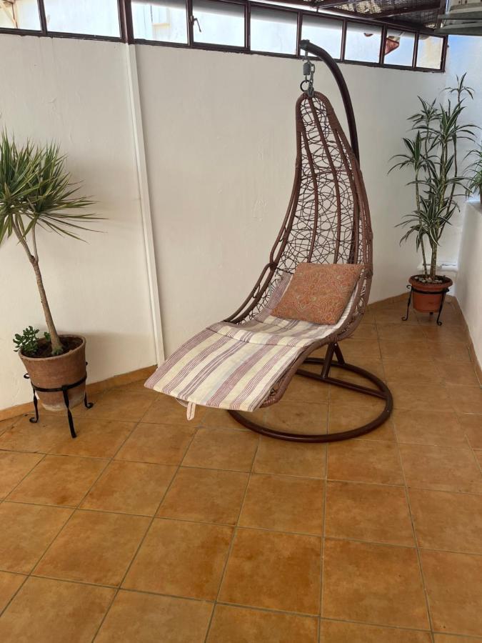 Appartement Elegant Et Climatise Au Centre Avec Terrasse - Proche Plage Et Attractions ! Tangier Bagian luar foto